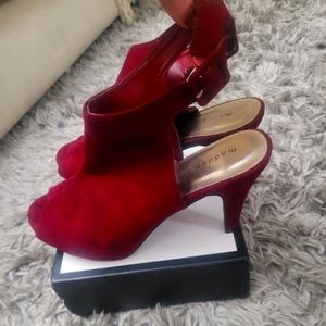 Madden Girl Steven Madden Heels S8.5